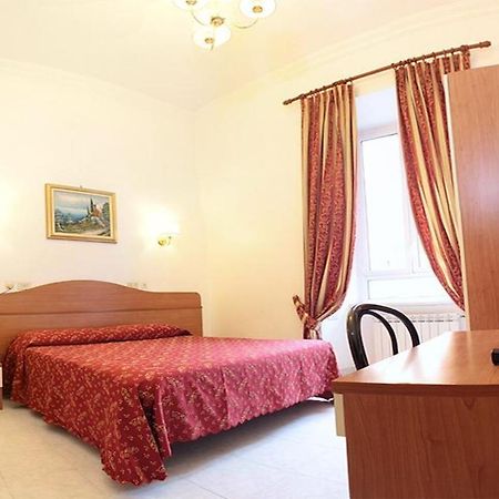 Hotel Euro Quiris Rom Exteriör bild