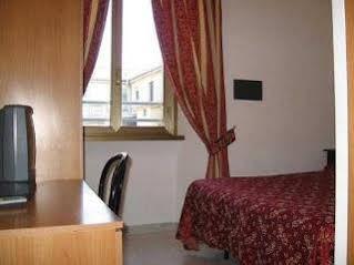 Hotel Euro Quiris Rom Exteriör bild