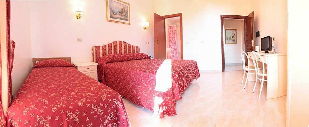 Hotel Euro Quiris Rom Exteriör bild