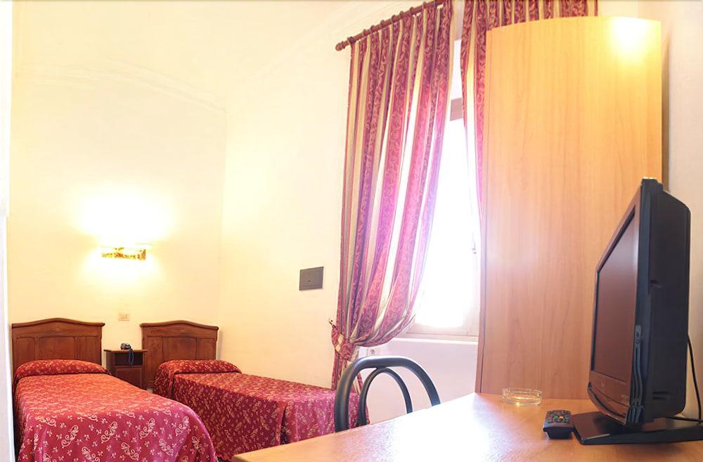Hotel Euro Quiris Rom Exteriör bild
